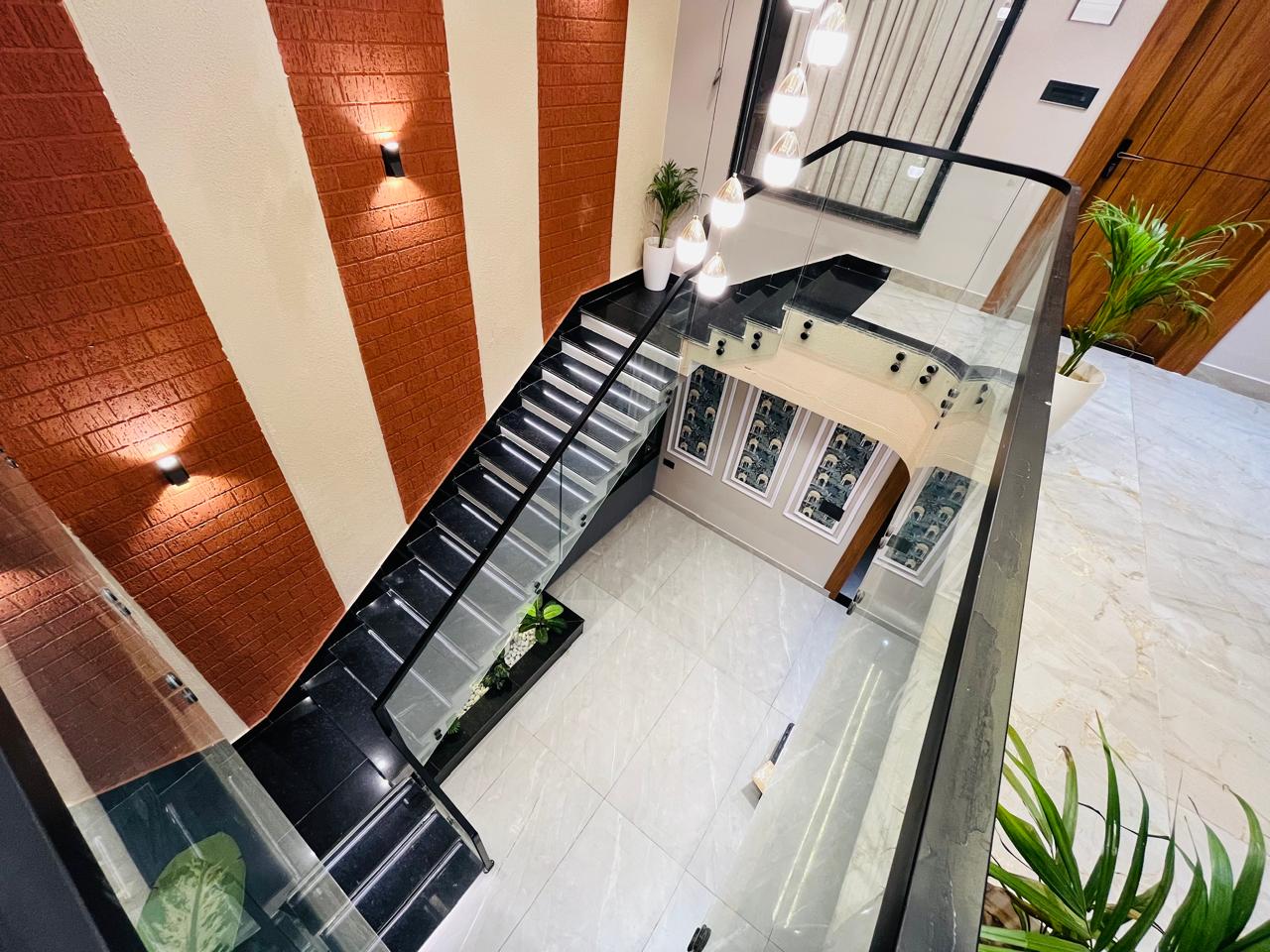 Modern Staircase Design Ideas in Lucknow for Luxury Home Interiors